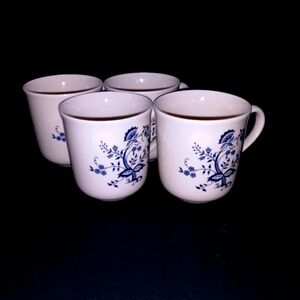 4 Vintage Corning Coffee Tea Mug Old Town Blue Onion Cream & Blue Floral